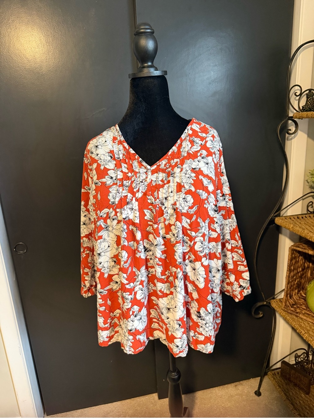 fun 2 fun Red Floral V-Neck Blouse